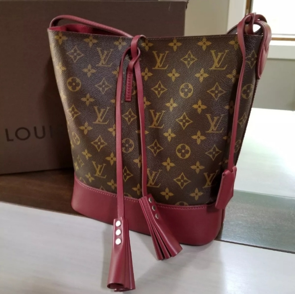 BRAND NEW 100 % AUTHENTIC LOUIS VUITTON NN 14 GM MONOGRAM IDOLE RUBY!LMT EDITION